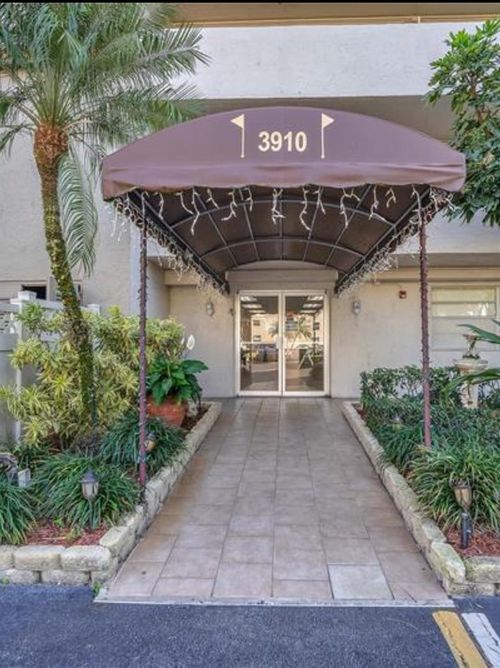 apt-202b-3910 Inverrary Blvd, Lauderhill, FL, 33319-4373 | Card Image