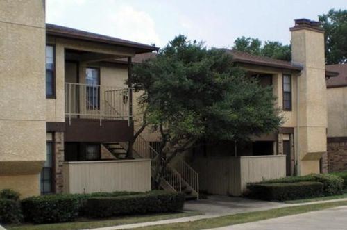 1716 Crest Grove Dr, Arlington, TX, 76012-3765 | Card Image