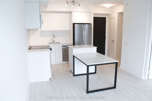 803-1461 Lawrence Ave W, North York, ON, M6L0A6 | Card Image
