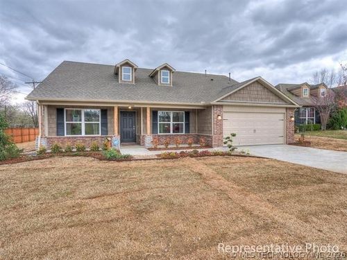 23184 S Mae Dr, Claremore, OK, 74019-2333 | Card Image