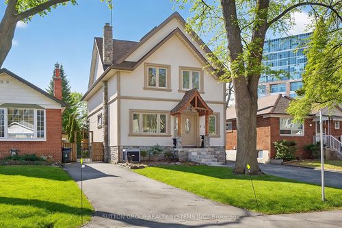 32 Green Lanes N/A, Etobicoke, ON, M8Z4V6 | Card Image