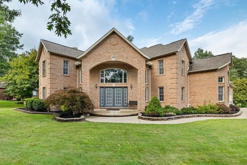 3320 Oakstone Dr, Ontario, OH, 44903-8418 | Card Image
