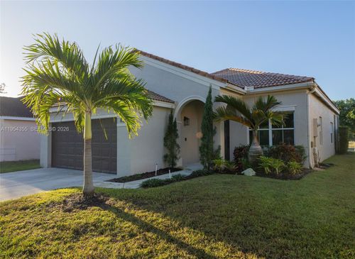 825 Tanglewood Cir, Weston, FL, 33327-1840 | Card Image