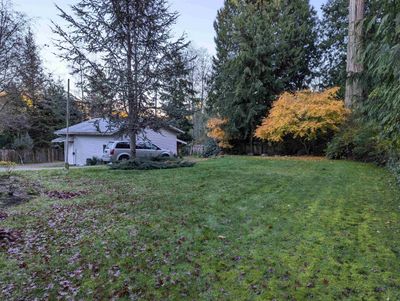 7955 Connor Rd, House other with 3 bedrooms, 2 bathrooms and 5 parking in Halfmoon Bay BC | Image 2