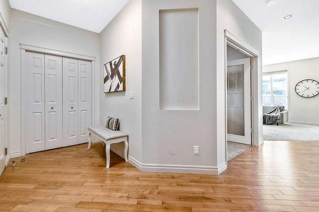 419 Cimarron Blvd, House other with 3 bedrooms, 3 bathrooms and 4 parking in Okotoks AB | Image 9
