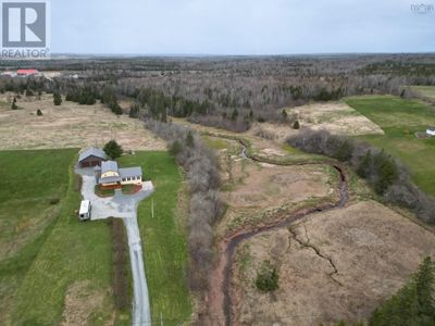 19384 Highway 2, House other with 4 bedrooms, 3 bathrooms and null parking in Fort Ellis NS | Image 2