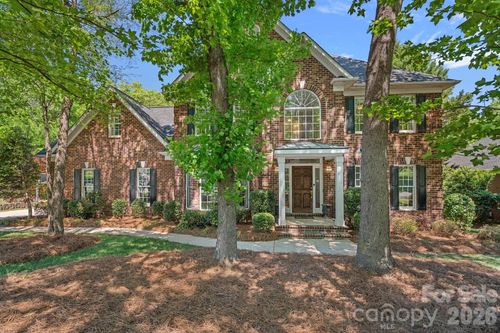 2401 Flagstick Dr, Matthews, NC, 28104-0636 | Card Image