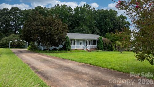 415 Massey Deal Rd, Statesville, NC, 28625-8893 | Card Image