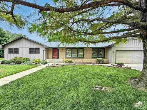 14 Circle Dr, Beloit, KS, 67420-2618 | Card Image