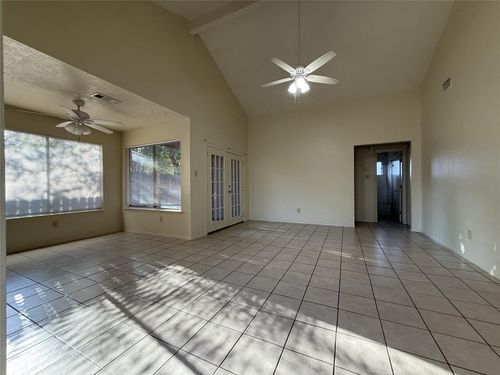 9811 Mill Shadow Dr, Houston, TX, 77070-5055 | Card Image
