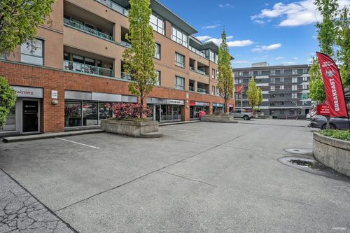 ph05-223 Mountain Highway, North Vancouver, BC, V7J3V3 | Card Image
