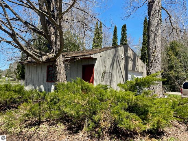 9690 Lake St, House other with 4 bedrooms, 2 bathrooms and null parking in Ellsworth MI | Image 17