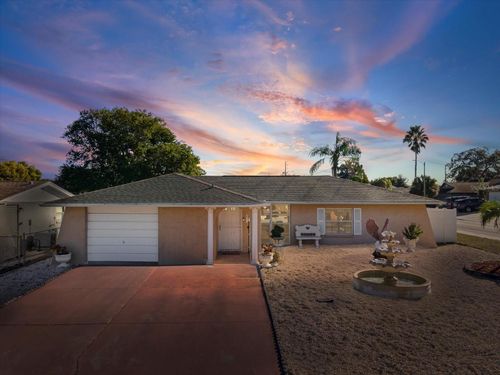 9006 Lunar Ln, PORT RICHEY, FL, 34668-5130 | Card Image