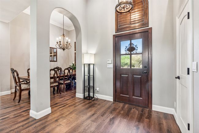 Front​​‌​​​​‌​​‌‌​‌‌​​​‌‌​​‌‌​‌​​​​​‌ Entrance | Image 6