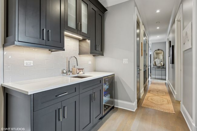 2 - 2633 N Mildred Ave, Condo with 4 bedrooms, 3 bathrooms and 1 parking in CHICAGO IL | Image 27