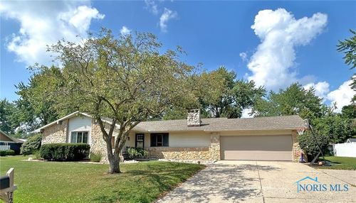 726 Crestview Ave, Bryan, OH, 43506-2501 | Card Image