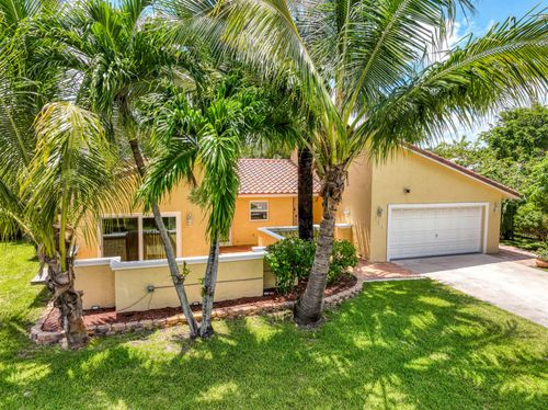 461 Nw 47th Ave, Deerfield Beach, FL, 33442-9343 | Card Image