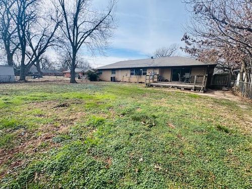 135 N Westchester Ave, Norman, OK, 73069-6640 | Card Image