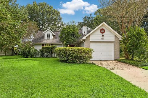 910 Country Place Blvd, Pearland, TX, 77584-2068 | Card Image