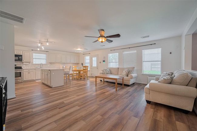 21023 Harvest Terrace Ln, House other with 4 bedrooms, 3 bathrooms and 2 parking in Spring TX | Image 8