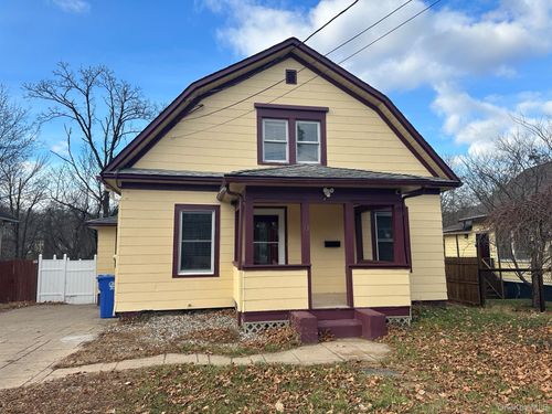 13 Elm St, Middletown, NY, 10940-6133 | Card Image