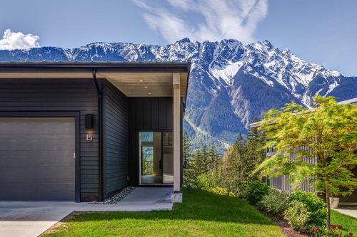 15-4000 Sunstone Way, Pemberton, BC, V0N2L3 | Card Image