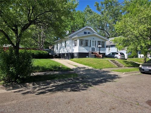 897 Richmond Street, Akron, OH, 44306 | Card Image