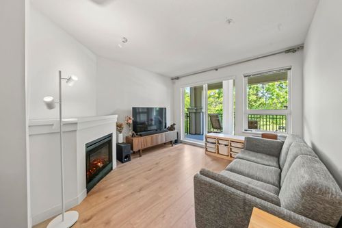 208-6800 Eckersley Rd, Richmond, BC, V6Y0E7 | Card Image