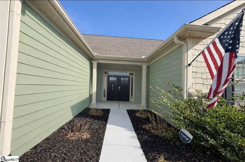 672 Diamond Ridge Way, Duncan, SC, 29334-8892 | Card Image