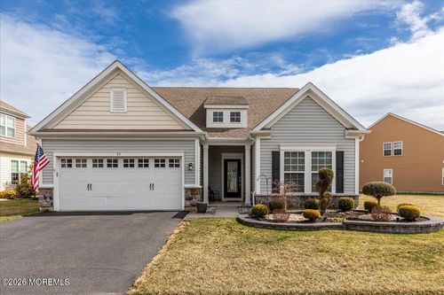 33 W Chaucer Ln, Farmingdale, NJ, 07727-4344 | Card Image