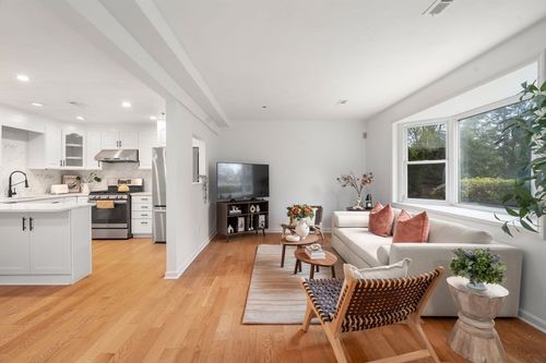 2-110 Coolidge Hill Rd, Watertown, MA, 02472-5031 | Card Image