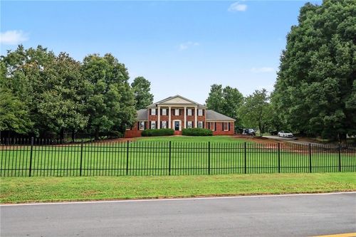 711 Bethel Rd Nw, Conyers, GA, 30012-2103 | Card Image