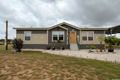 380 Martin Ave, Carrizo Springs, TX, 78834 | Card Image