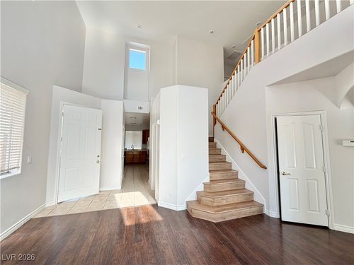 9129 Hampstead Ave, Las Vegas, NV, 89145-8522 | Card Image