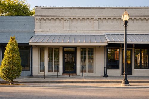 118 W Market St, Bolivar, TN, 38008-2358 | Card Image