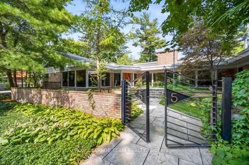 55 Willingdon Rd, Rockcliffe, ON, K1M2J6 | Card Image