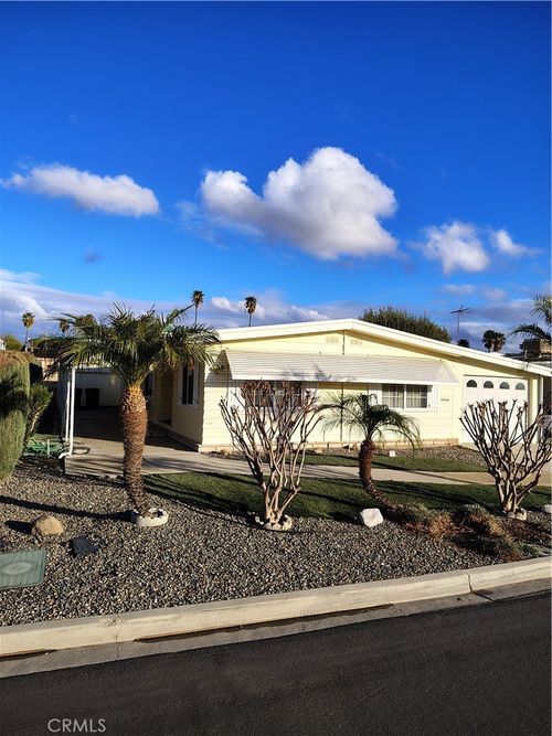 26068 Fountain Palm Dr, Homeland, CA, 92548-9528 | Card Image
