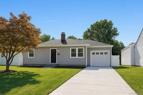 29 Avon, Hempstead, NY, 11557 | Card Image