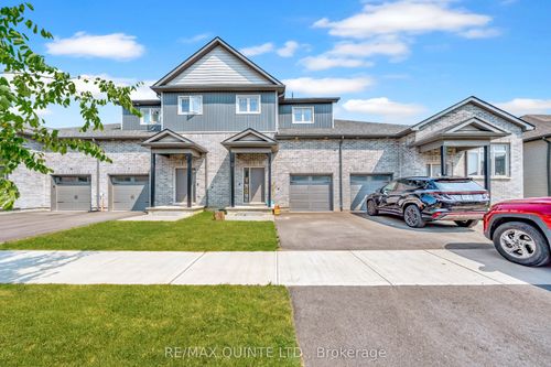 72 Markland Ave, Picton, ON, K0K2T0 | Card Image