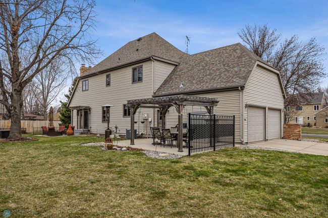 16X22' poured patio | Image 11