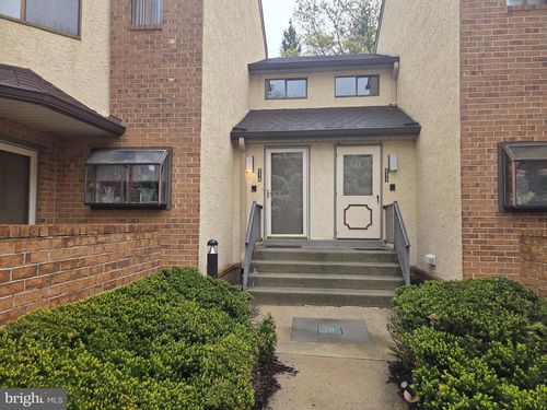 210 Augusta Cir, MOUNT LAUREL, NJ, 08054-2748 | Card Image
