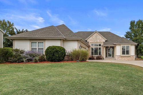 614 Stoecker Farm Avenue, Mukwonago, WI, 53149 | Card Image