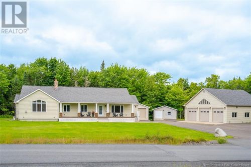 32 Chateau Dr, Mcleod Hill, NB, E3G5X4 | Card Image