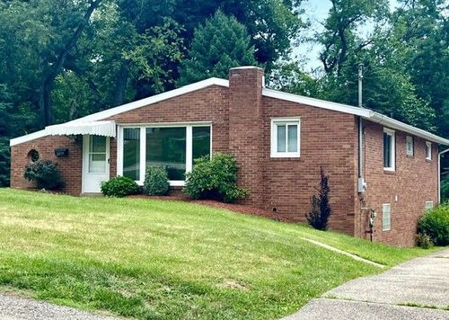 3219 Valewood Dr, Munhall, PA, 15120-3527 | Card Image