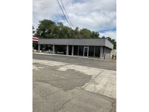 85691 Highway 11, Milton-Freewater, OR, 97862-7311 | Card Image