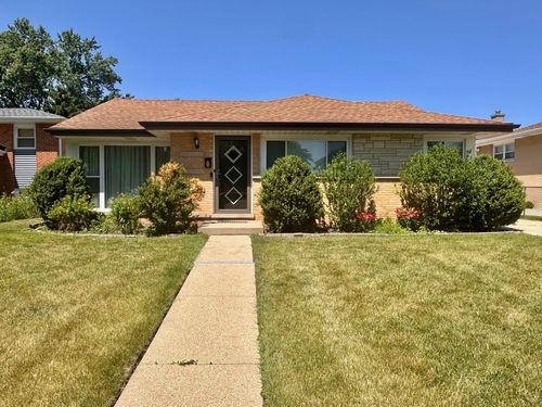 8718 N Oketo Ave, Niles, IL, 60714-2020 | Card Image