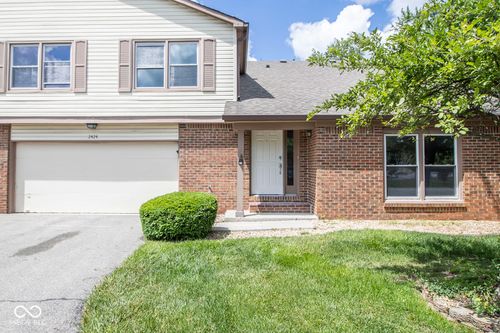 2424 N Willow Way, Indianapolis, IN, 46268-1362 | Card Image