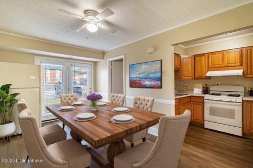 6739 Vandre Ave, Louisville, KY, 40228-1811 | Card Image