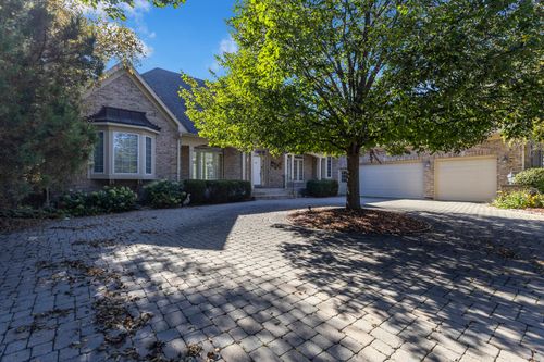240 Boulder Dr, Lake In The Hills, IL, 60156-4441 | Card Image