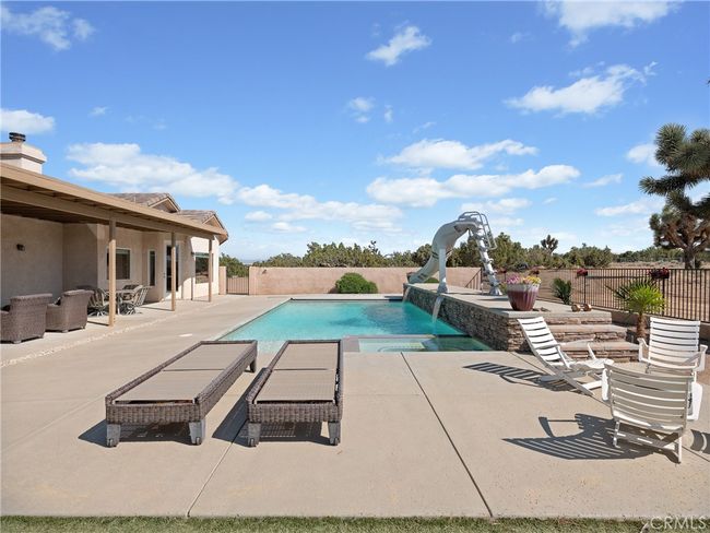 8650 Verbena Rd, House other with 4 bedrooms, 4 bathrooms and 7 parking in Oak Hills CA | Image 73